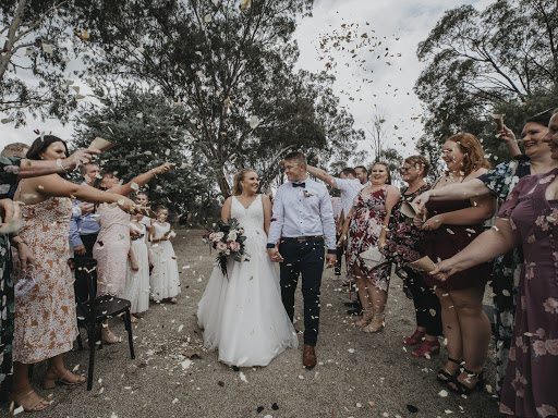 love by shae - Echuca/Moama Wedding Photographer | 12 Heron Street, Moama NSW 2731, Australia | Phone: 0412 193 219