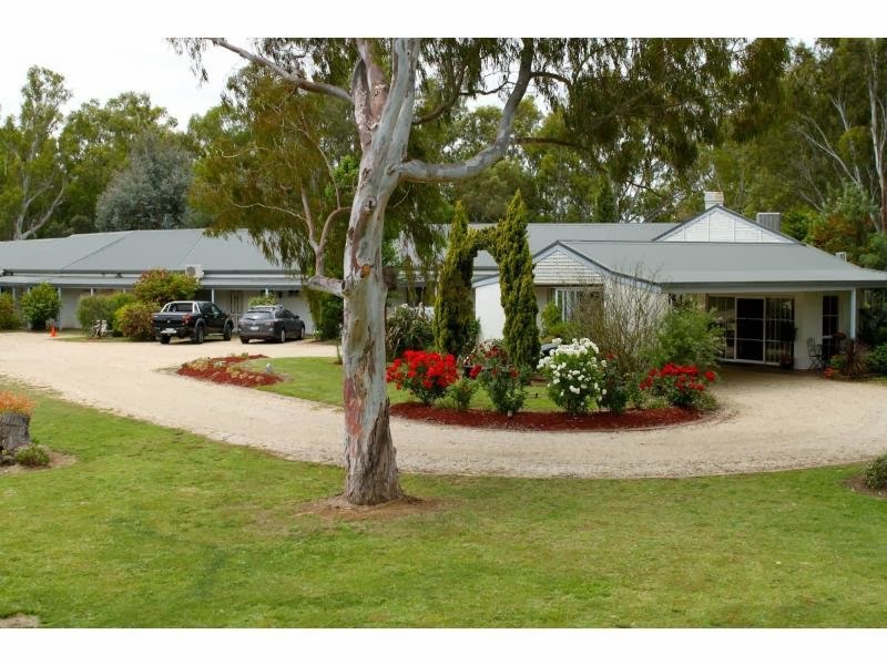Fairway Views Motor Inn Tocumwal | lodging | 32-34 Barooga Road, Tocumwal NSW 2714, Australia | 0358742877 OR +61 3 5874 2877