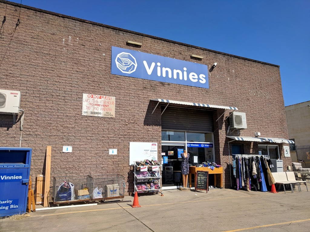 Vinnies Kingswood | store | 74 Cox Ave, Kingswood NSW 2747, Australia | 0247315900 OR +61 2 4731 5900