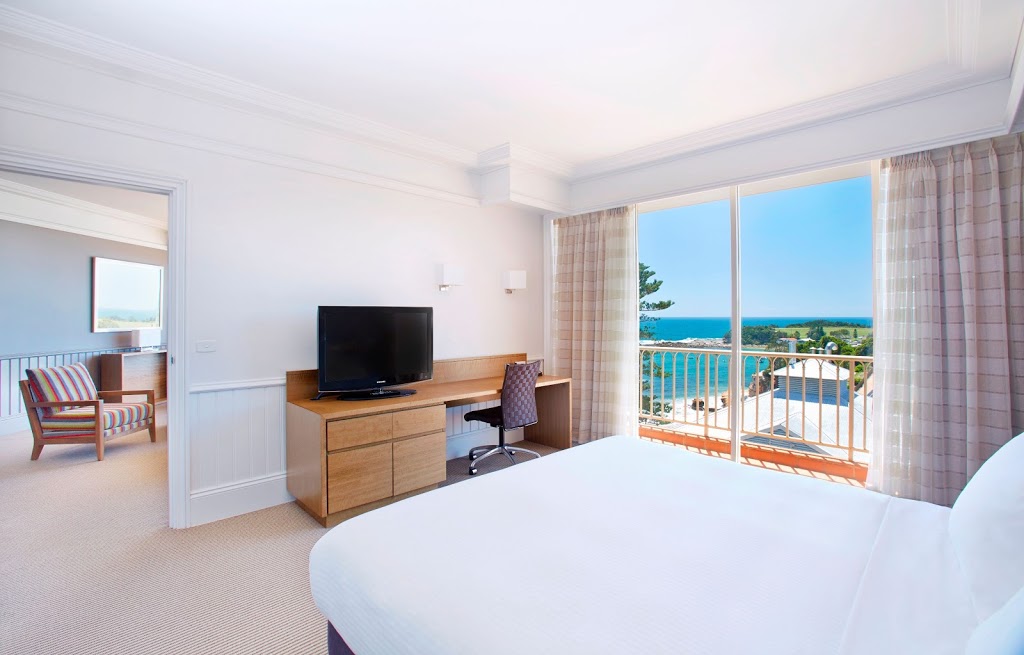 Crowne Plaza Terrigal Pacific | Pine Tree Ln, Terrigal NSW 2260, Australia | Phone: (02) 4384 9111