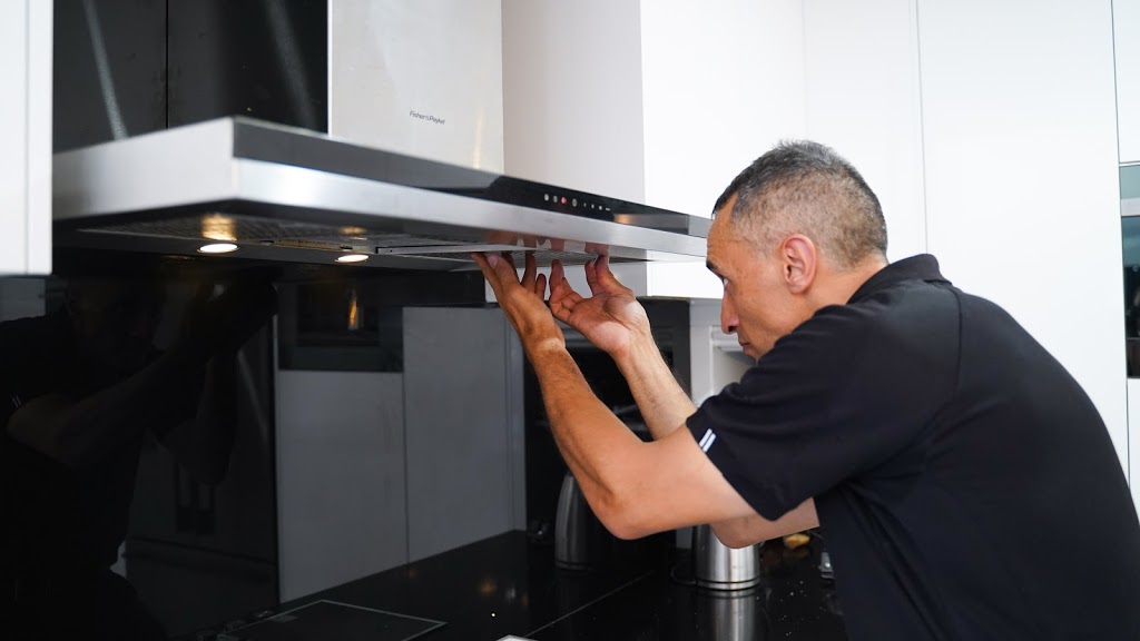 Fisher and Paykel Service and Repairs Specialist - Clint Tamihan | home goods store | 35 Rolland Parade, Warner QLD 4500, Australia | 0444542468 OR +61 444 542 468