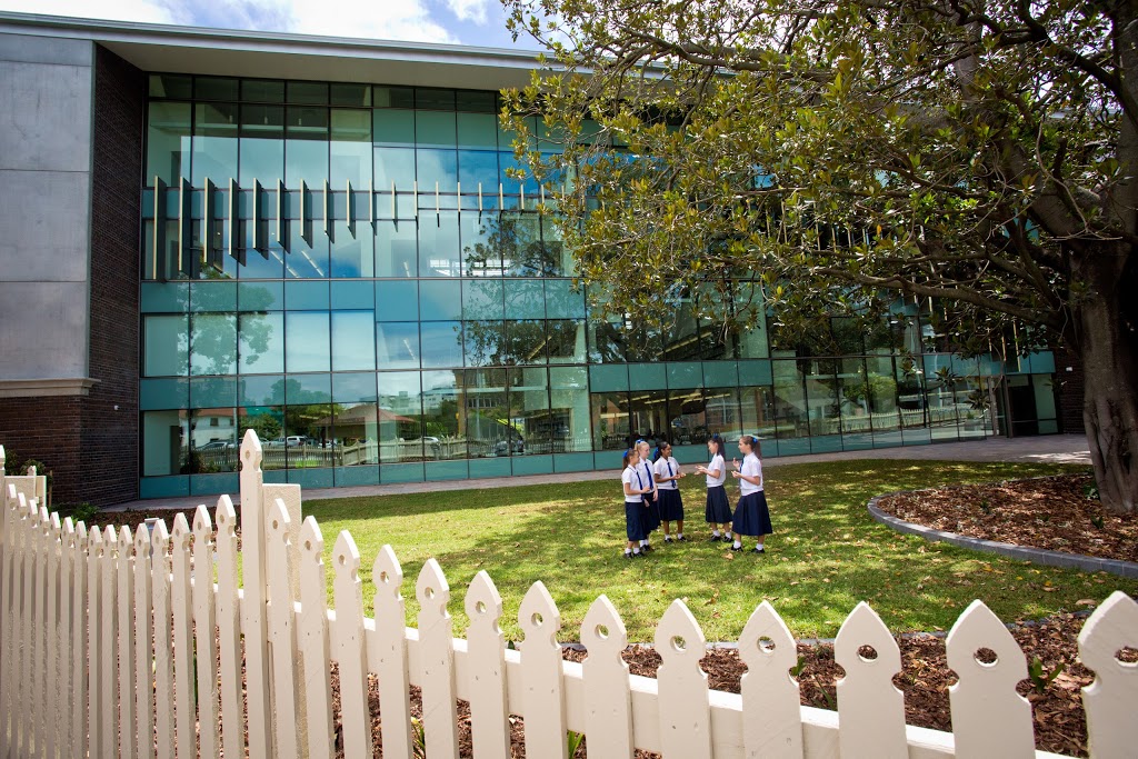 Brisbane Girls Grammar School | school | 70 Gregory Terrace, Spring Hill QLD 4000, Australia | 0733321300 OR +61 7 3332 1300