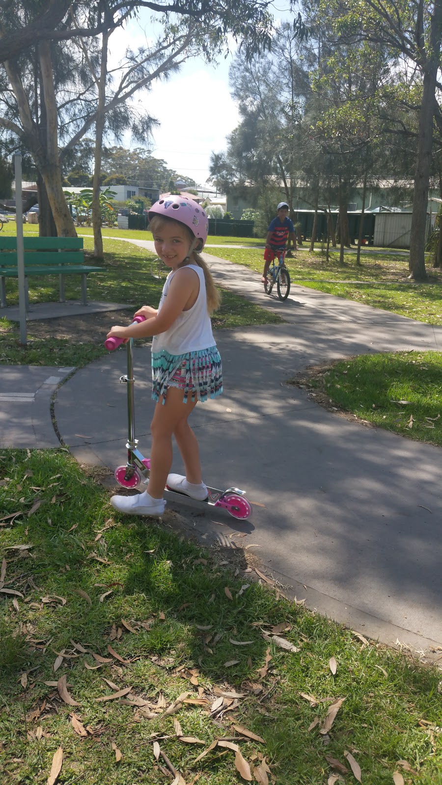 Clifton Park Learn to Ride | park | Clifton St, Sanctuary Point NSW 2540, Australia | 0244293111 OR +61 2 4429 3111