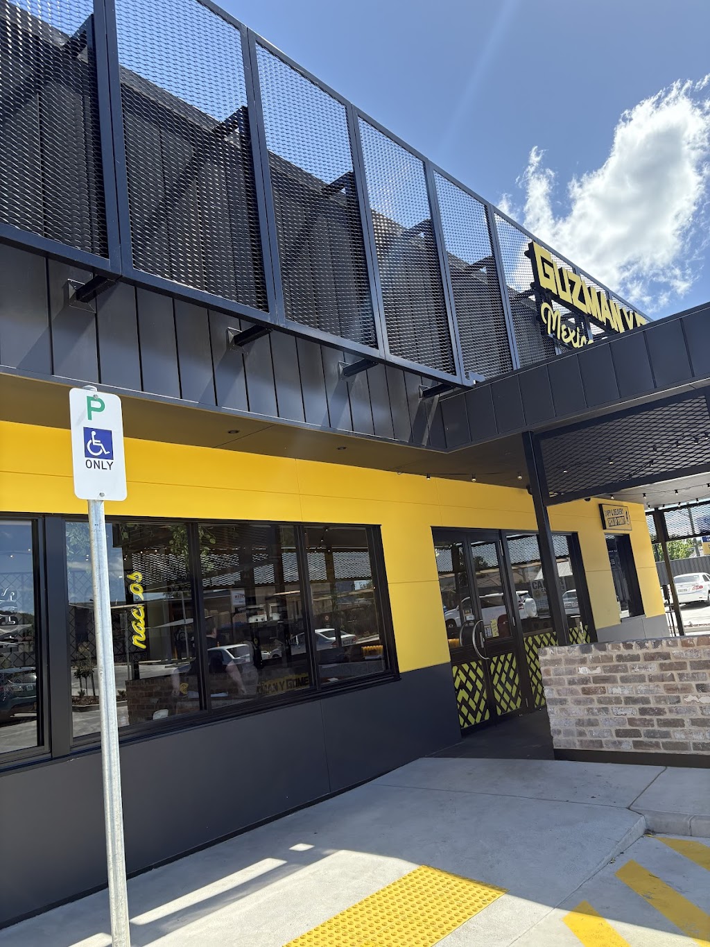 Guzman y Gomez - Albury | Tenancy 1/373-375 Wagga Rd, Lavington NSW 2641, Australia | Phone: (03) 7049 9997