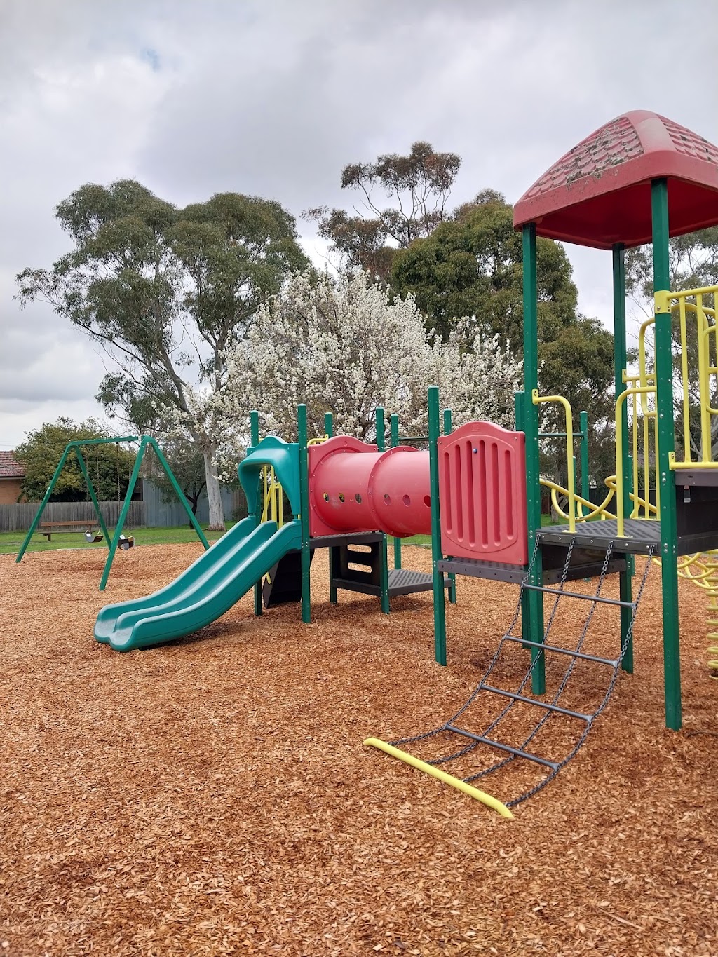 Murray Drive Playground | 37 Murray Dr, Burwood VIC 3125, Australia | Phone: (03) 8606 3500