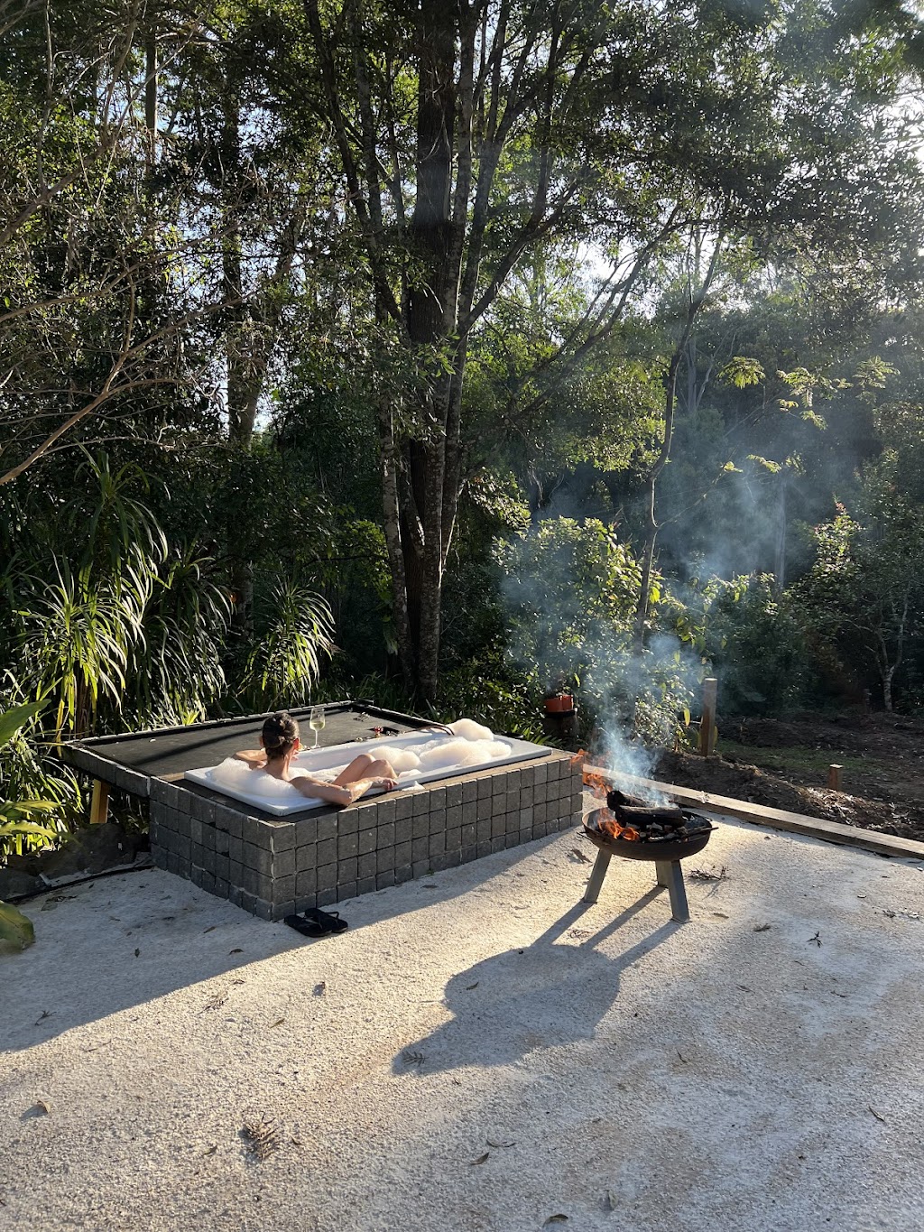 Whistling Hill | 1/10 Robb Rd, Lillian Rock NSW 2480, Australia | Phone: 0419 437 044