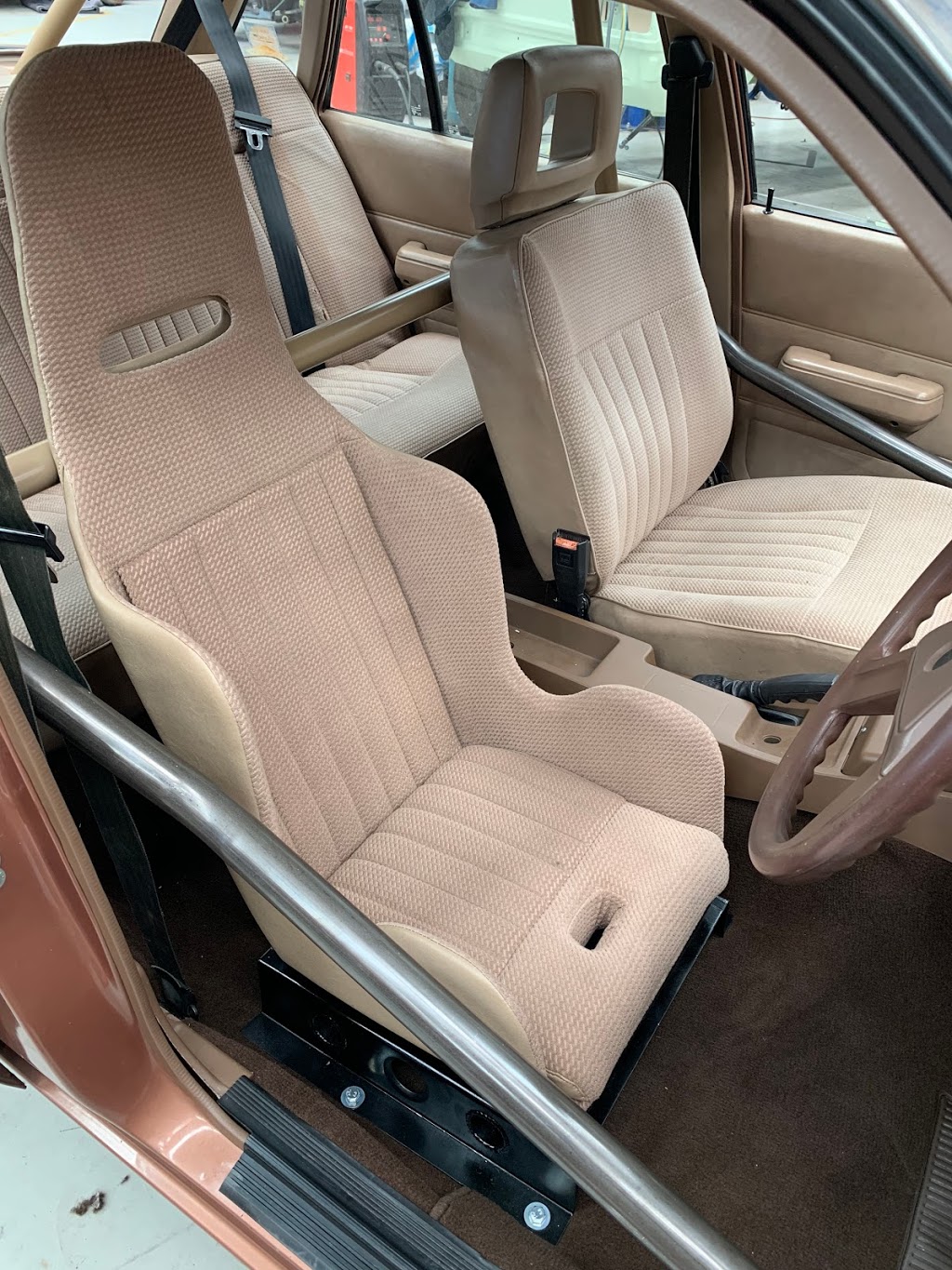 Cranbourne Car Upholstery | 2/14 Gordon St, Cranbourne VIC 3977, Australia | Phone: (03) 5996 4031