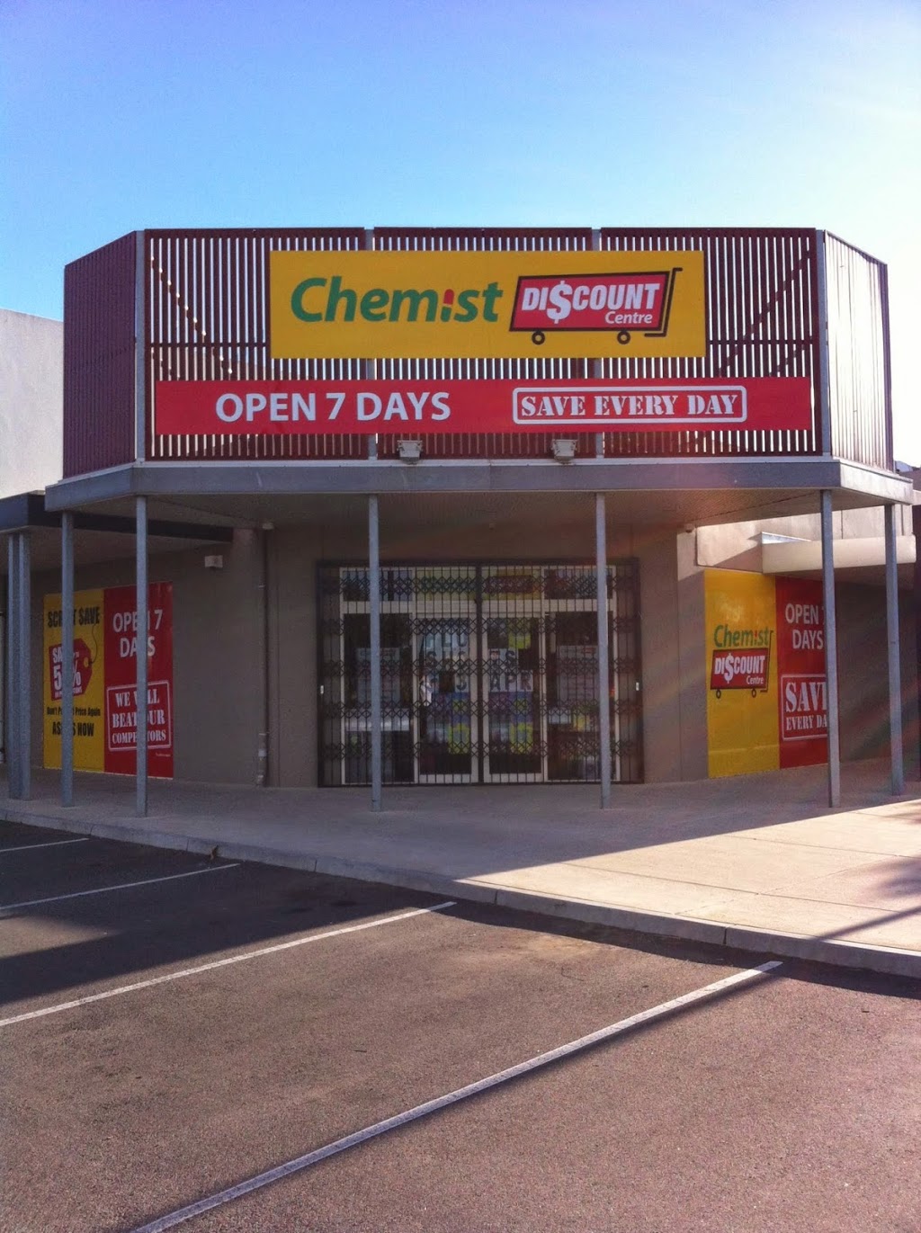 Chemist Discount Centre Laurimar | pharmacy | 126 Painted Hills Rd, Doreen VIC 3754, Australia | 0397171322 OR +61 3 9717 1322