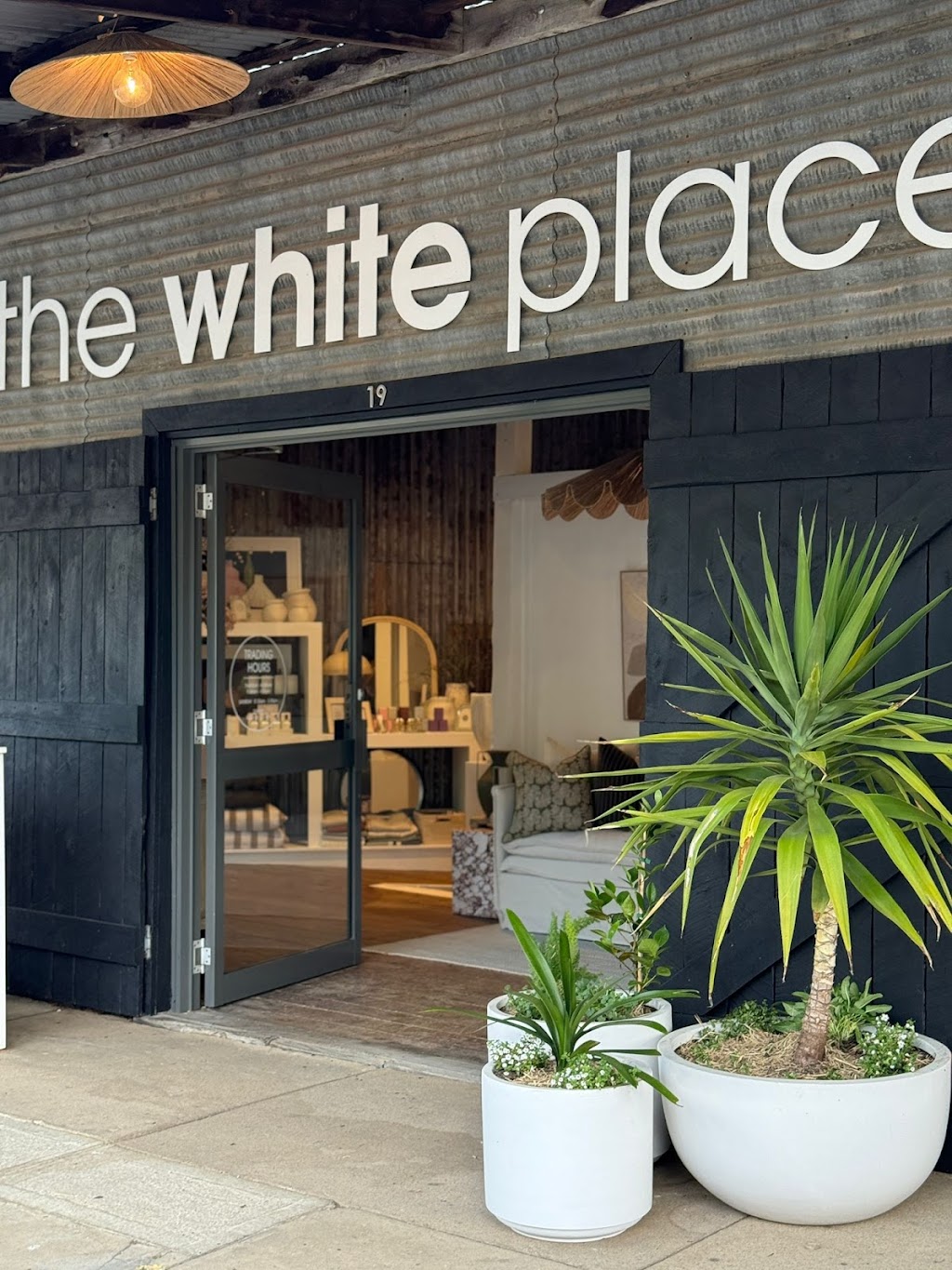 The White Place | 19 Pym St, Millthorpe NSW 2798, Australia | Phone: 0403 638 661
