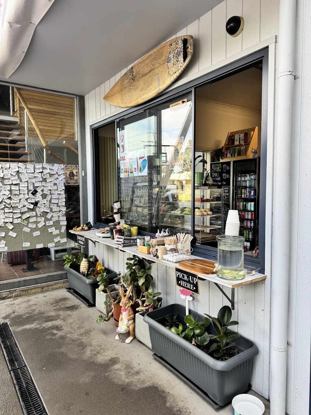 Mr Islas Coastal Coffee | 234 Church St, Cowes VIC 3922, Australia | Phone: 0402 285 265