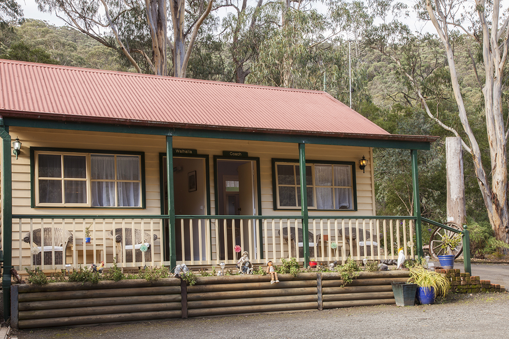 Wild Cherry Bed & Breakfast | Church Hill Rd, Walhalla VIC 3825, Australia | Phone: 1800 855 354