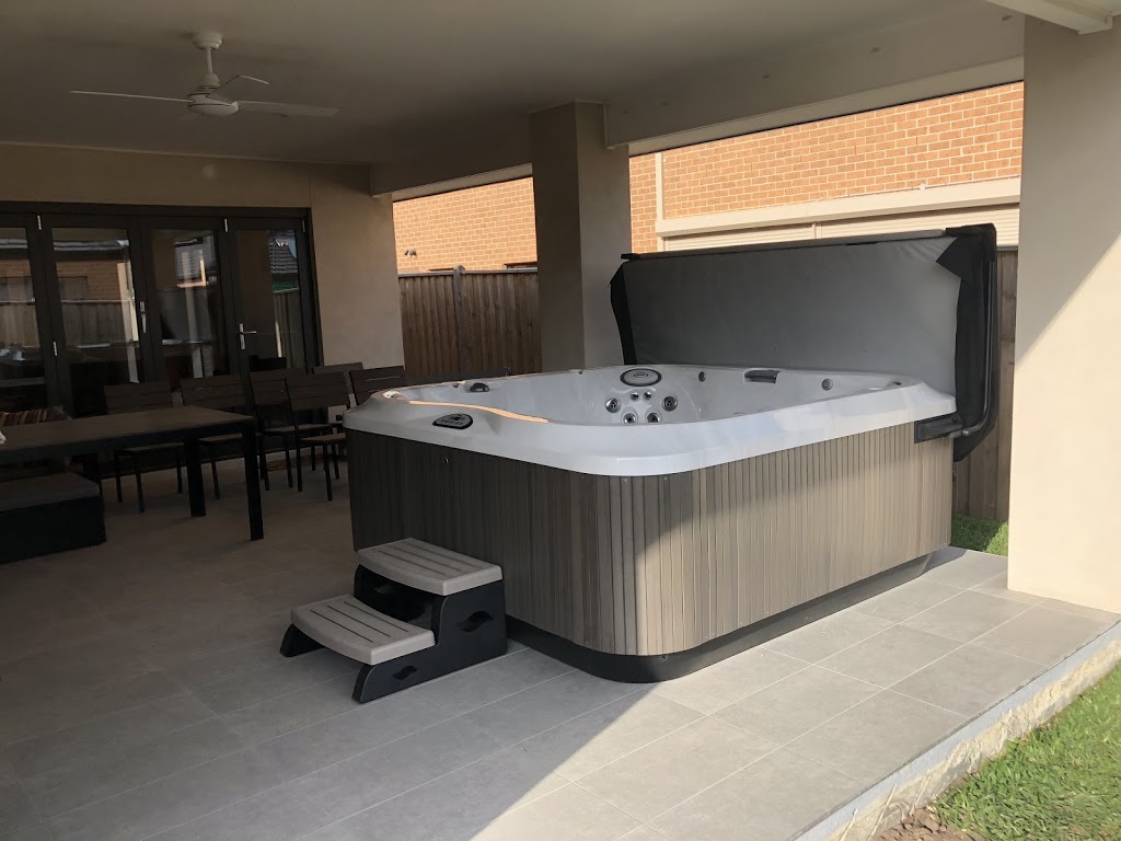 Jacuzzi Hoppers Crossing - Spas and Pool Shop | spa | 425 Old Geelong Rd, Hoppers Crossing VIC 3029, Australia | 0393600088 OR +61 3 9360 0088