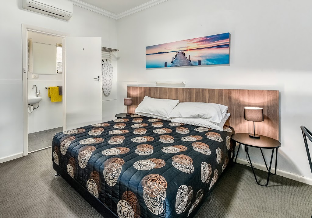 Rest Motels Naracoorte | lodging | Rest Motel, 18 Stewart Terrace, Naracoorte SA 5271, Australia | 0887622599 OR +61 8 8762 2599