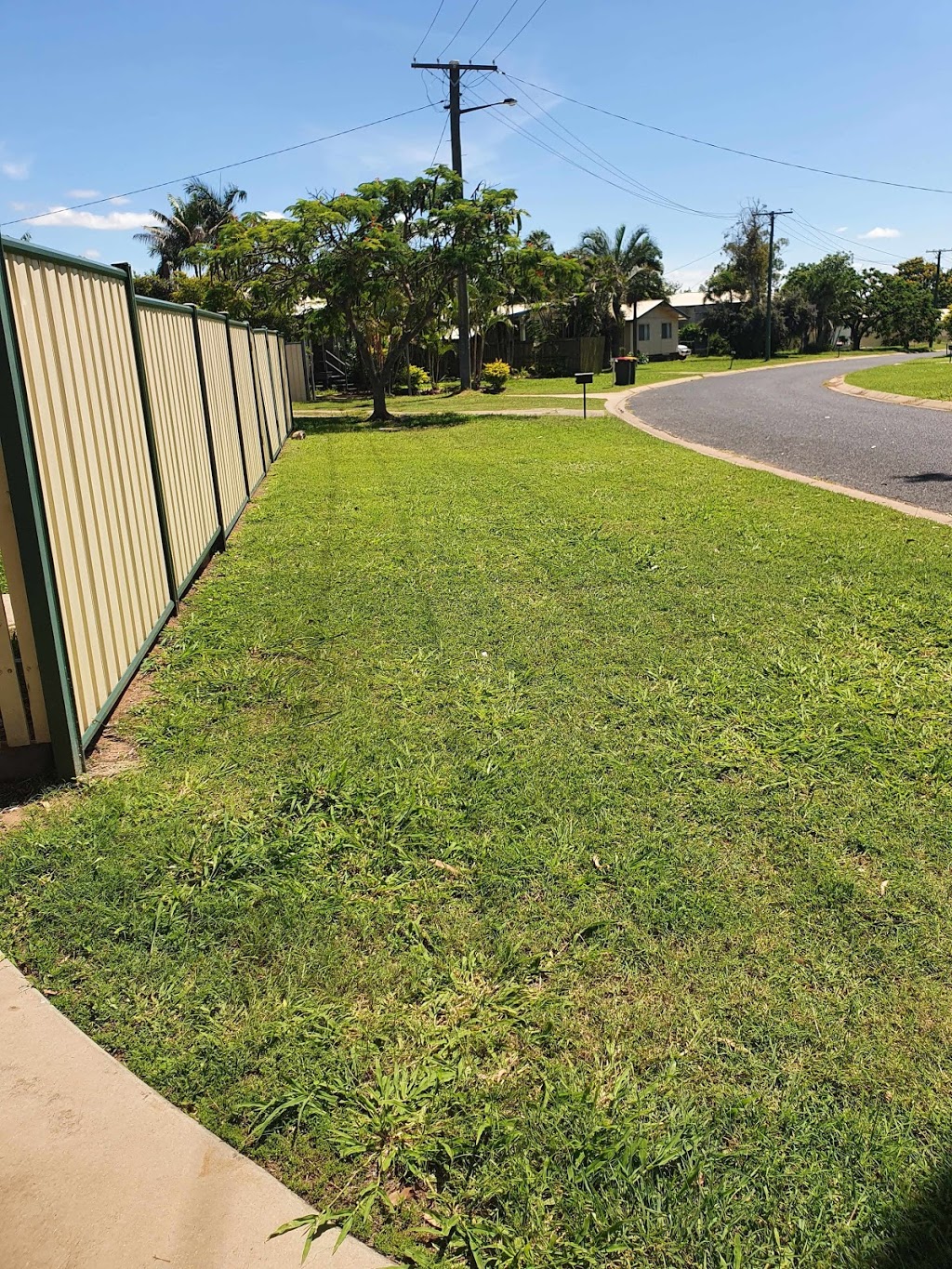 Gonin mowing |  | 27 Patterson St, Dysart QLD 4745, Australia | 0413364563 OR +61 413 364 563