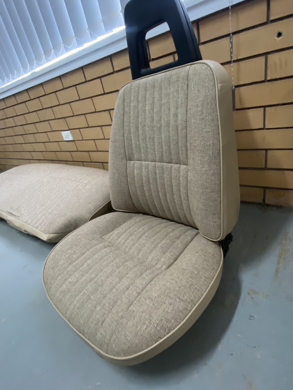 Cohuna Canvas & Upholstery | 55 Channel St, Cohuna VIC 3568, Australia | Phone: (03) 5456 3261