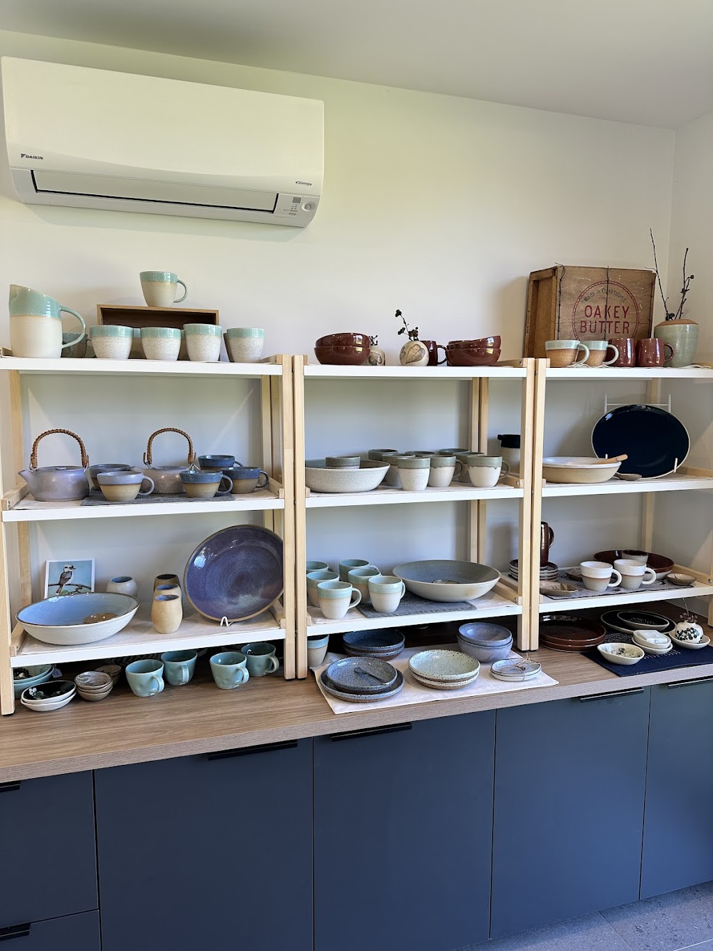earthling studio | 1 McInnes Ct, Beechmont QLD 4211, Australia | Phone: 0423 782 855