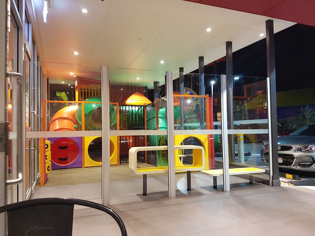 McDonalds Sandgate | meal takeaway | 61/69 Rainbow St, Sandgate QLD 4017, Australia | 0738692129 OR +61 7 3869 2129