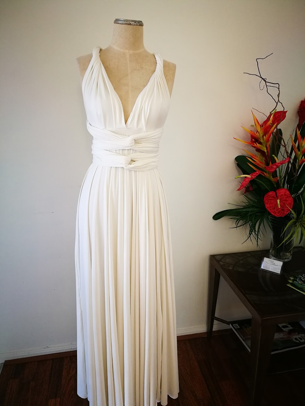 Coomera Clothing alterations | Shop/112 Brygon Creek Dr, Upper Coomera QLD 4209, Australia | Phone: (07) 5529 8838