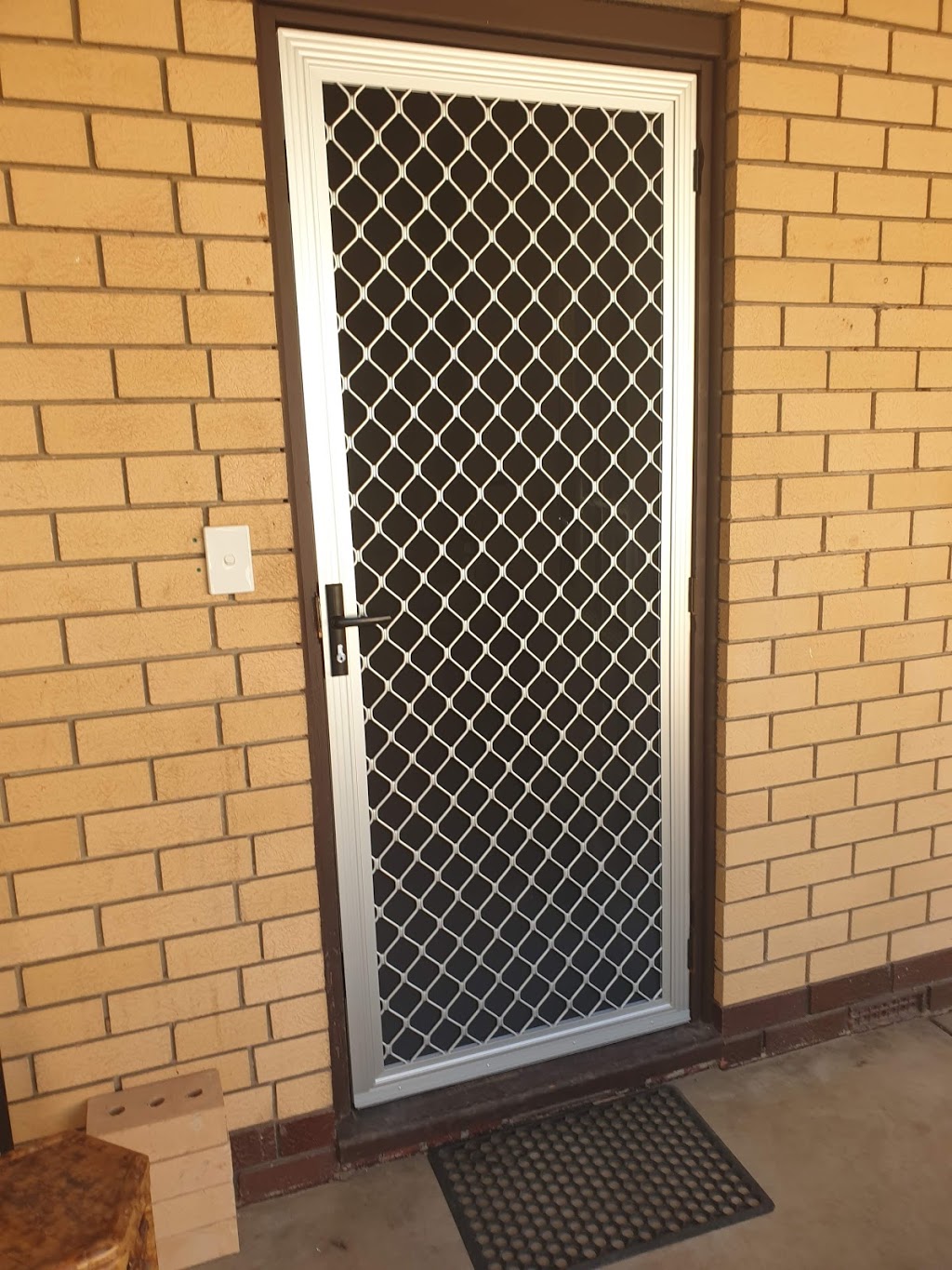 Hassle Free Glazing | Whites Rd, Salisbury North SA 5108, Australia | Phone: 0425 202 073