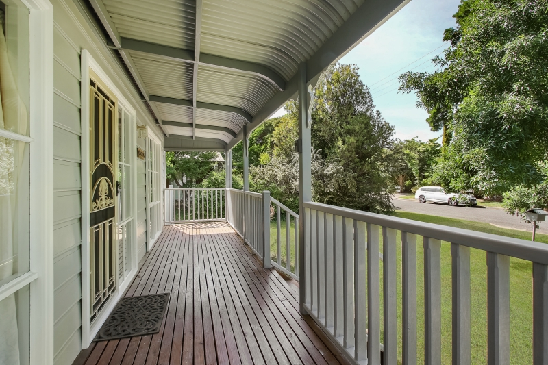 Corinda Cottage | 7 Alpine View Ave, Bright VIC 3741, Australia | Phone: (03) 5755 2275