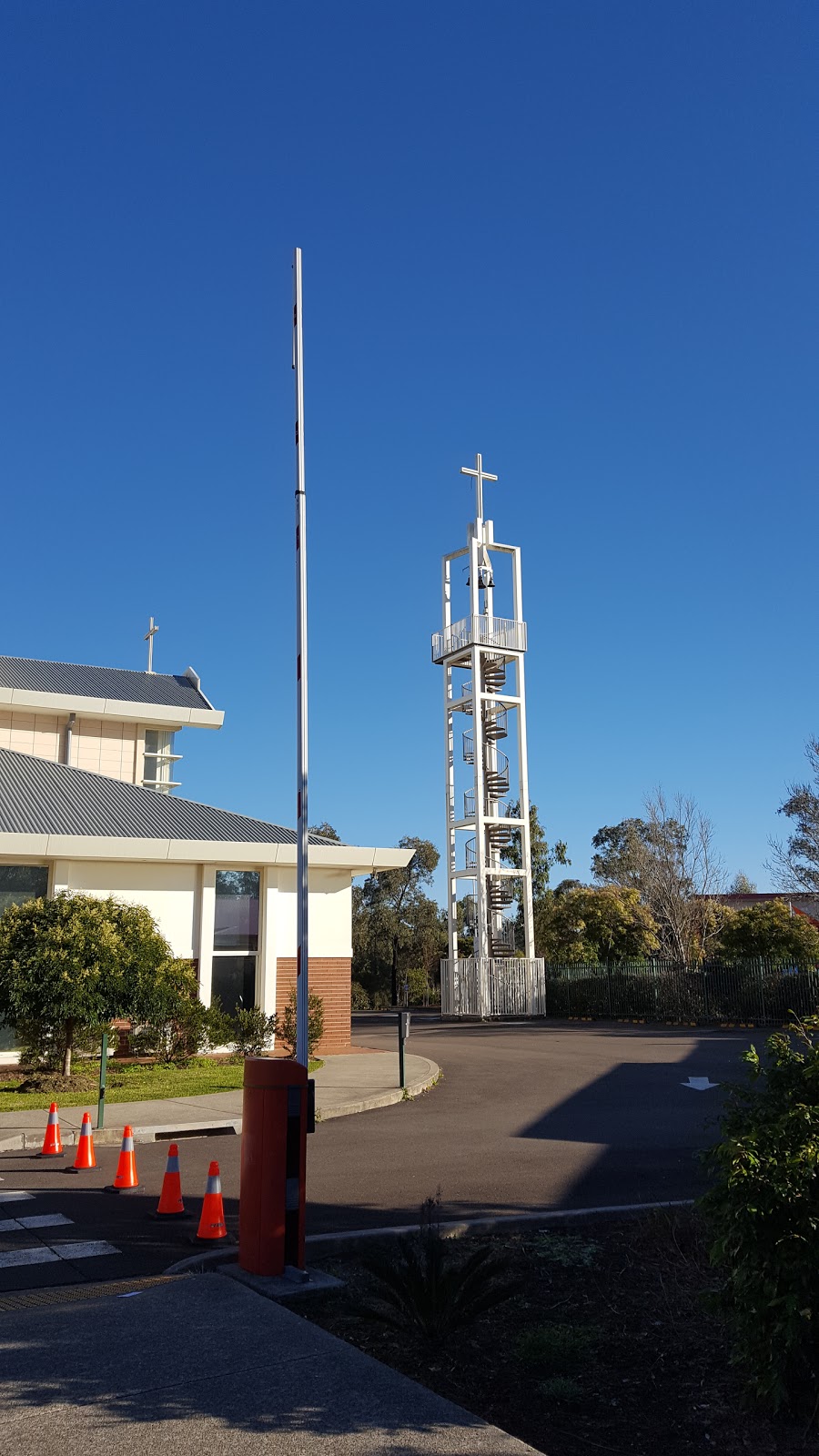 Padre Pio Parish Glenmore Park | church | 34-38 William Howell Dr, Glenmore Park NSW 2745, Australia | 0247379735 OR +61 2 4737 9735