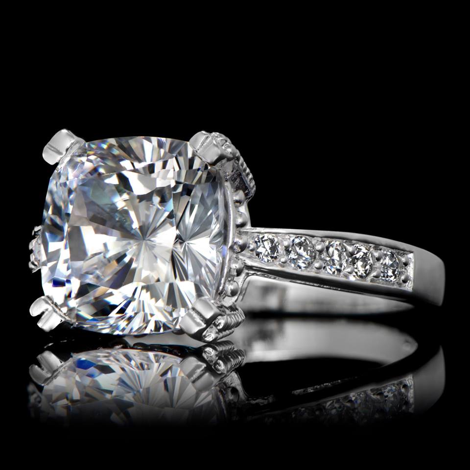 Carat Jewellery | jewelry store | Shop 48a/10 Brookfield Rd, Minto NSW 2566, Australia | 0298245458 OR +61 2 9824 5458