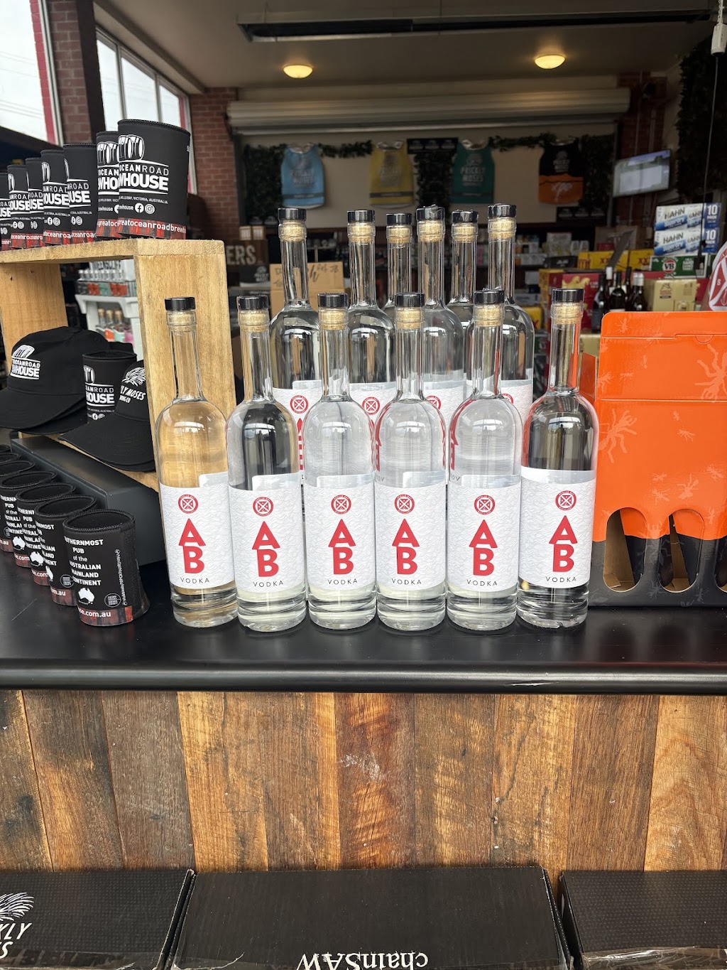 Apollo Bay Liquor Warehouse | 1 McLaren Parade, Apollo Bay VIC 3233, Australia | Phone: (03) 5237 6240