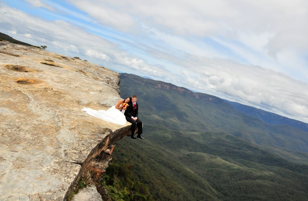 Love In The Mountains | 45 Davidson Rd, Leura NSW 2780, Australia | Phone: 0400 550 919