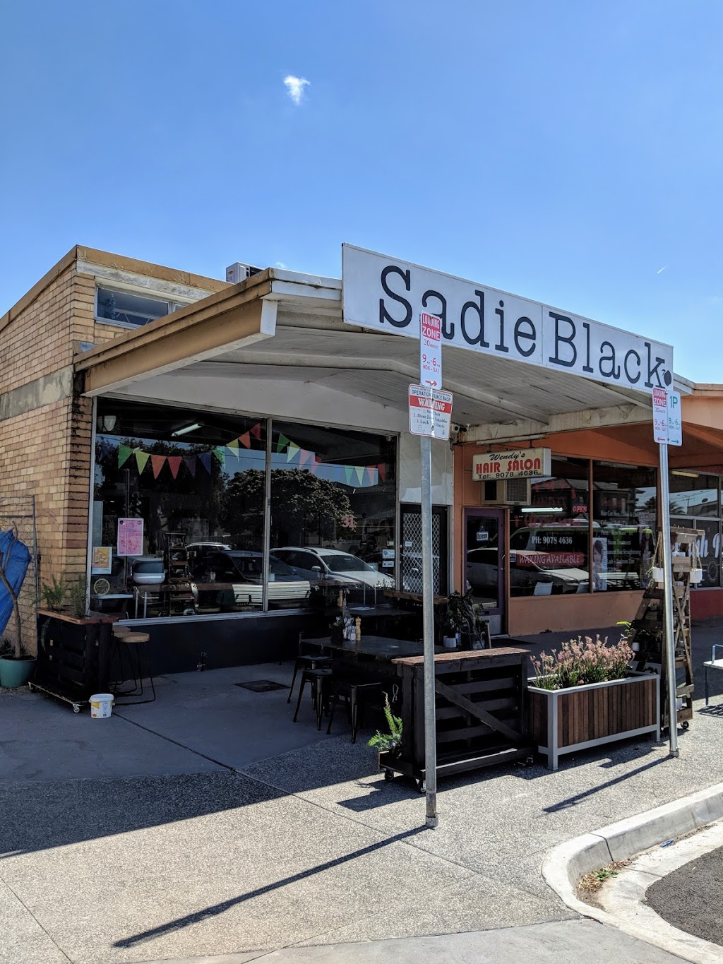 Sadie Black Cafe | cafe | 31 Perth Ave, Albion VIC 3020, Australia | 0393121869 OR +61 3 9312 1869