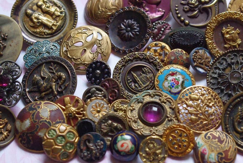 Mandys Vintage Buttons & Jewellery | jewelry store | 92 Smith St, Cleveland QLD 4163, Australia | 0738212669 OR +61 7 3821 2669