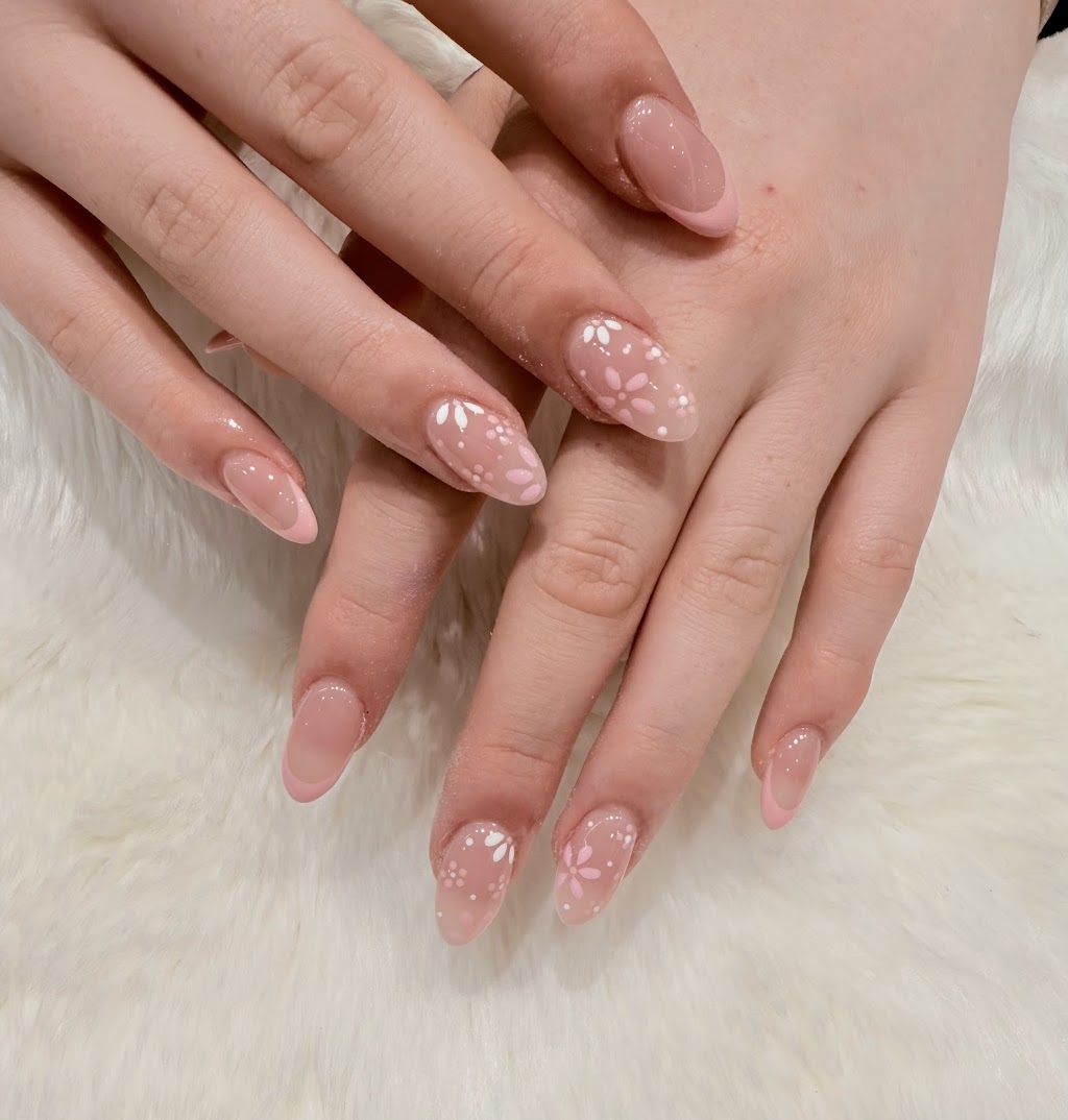 Lux Nail Bar & Co. Southbank | Shop 7a/271 Grey St, South Brisbane QLD 4101, Australia | Phone: 0478 679 679