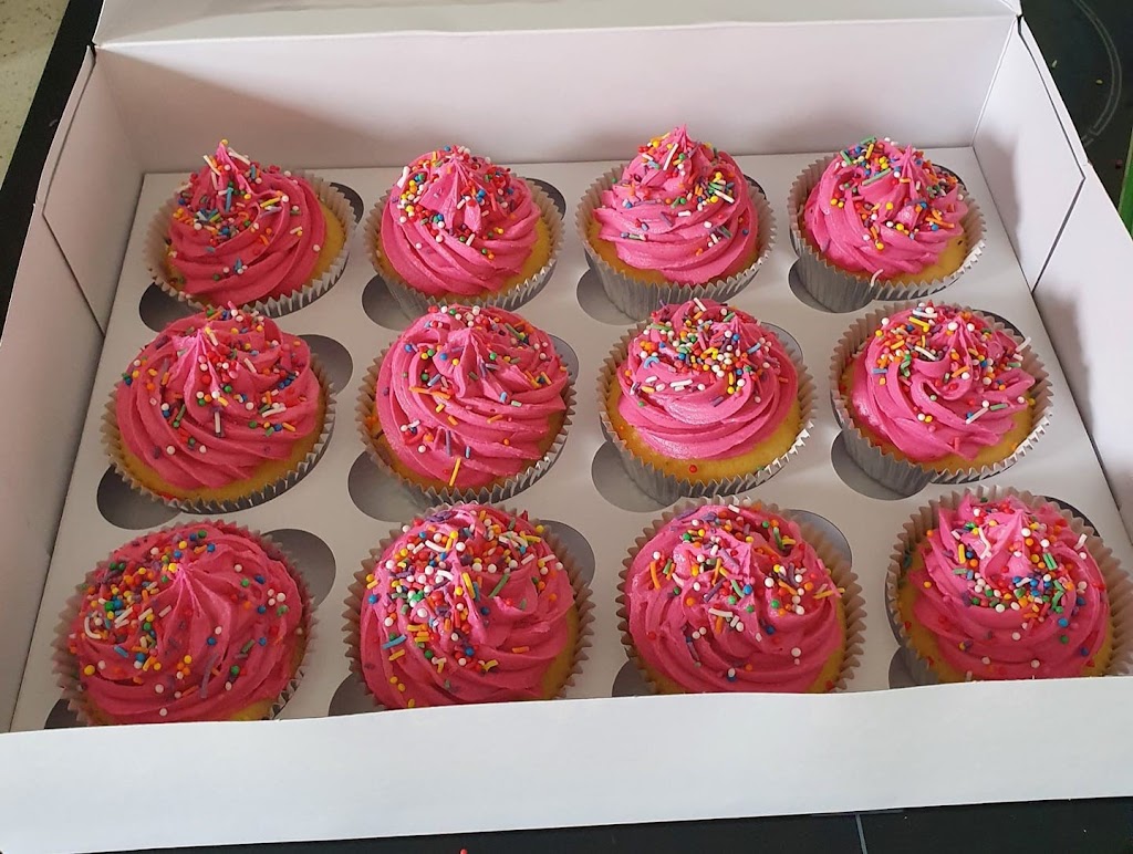 Ritas Lil Sweeties - Custom Cupcakes, Cakes & Desserts | 2 Barlee Pl, Maudsland QLD 4210, Australia | Phone: 0428 746 203