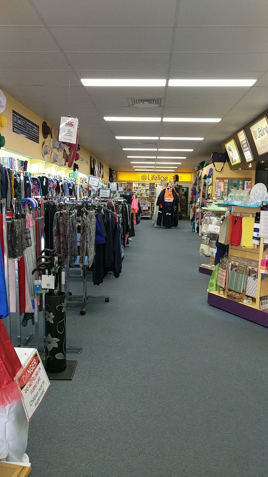 Lifeline Shop | 39 Main St, Proserpine QLD 4800, Australia | Phone: (07) 4945 5533