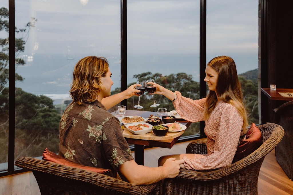 Dining on the Edge | 31 Stonehaven Rd, Stanwell Tops NSW 2508, Australia | Phone: (02) 4294 1666