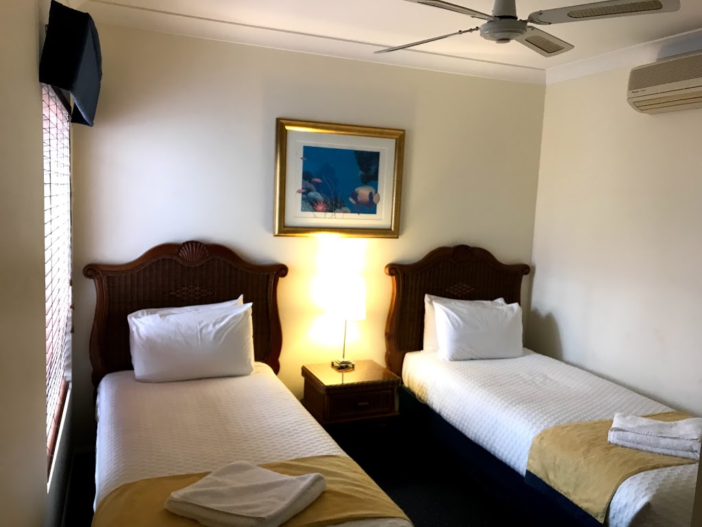Tinaroo Lake Resort | lodging | 29 Palm St, Tinaroo QLD 4872, Australia | 0740958912 OR +61 7 4095 8912