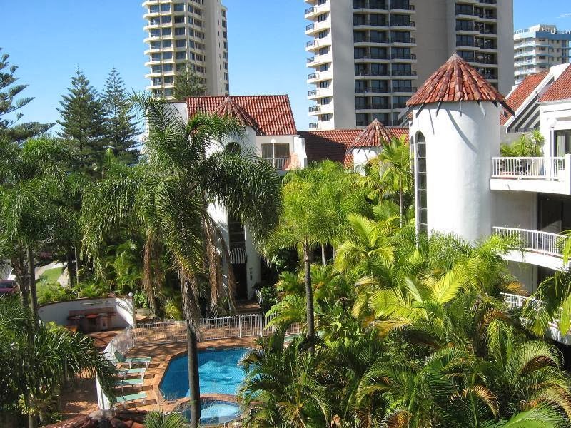 Copacabana Apartments | campground | 24 Hamilton Ave, Surfers Paradise QLD 4217, Australia | 0755921866 OR +61 7 5592 1866