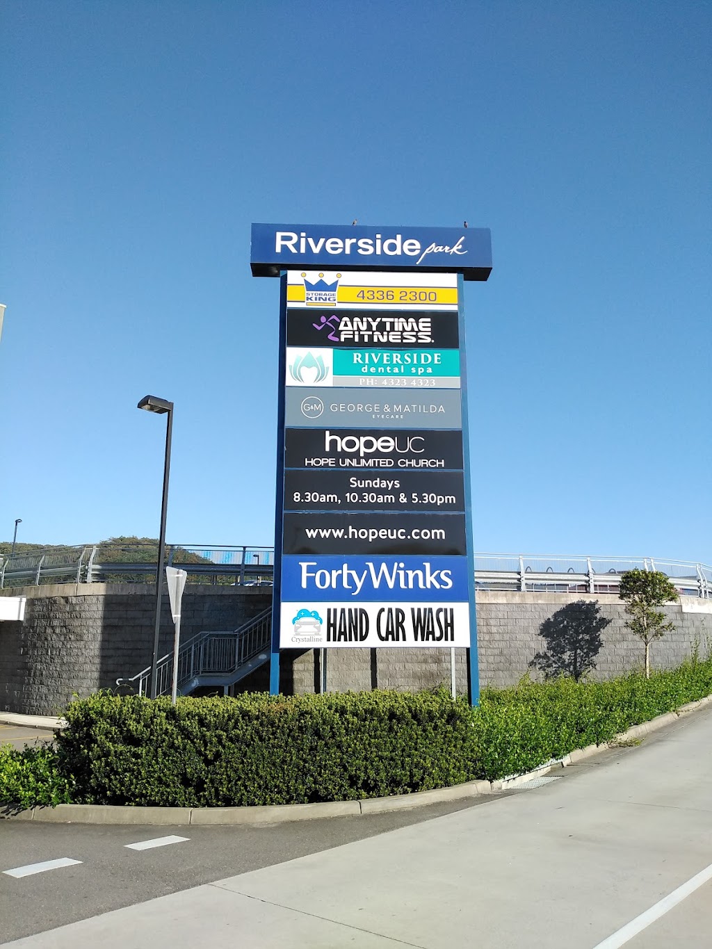 Riverside Park | 69 Central Coast Hwy, West Gosford NSW 2250, Australia | Phone: (02) 4336 2929