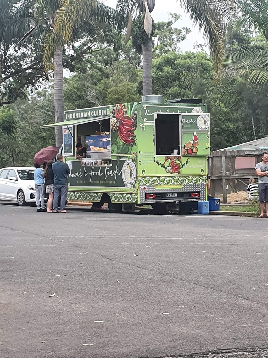 Nanis Food Truck | restaurant | 161 Princes Hwy, Bulli NSW 2516, Australia | 0452126002 OR +61 452 126 002