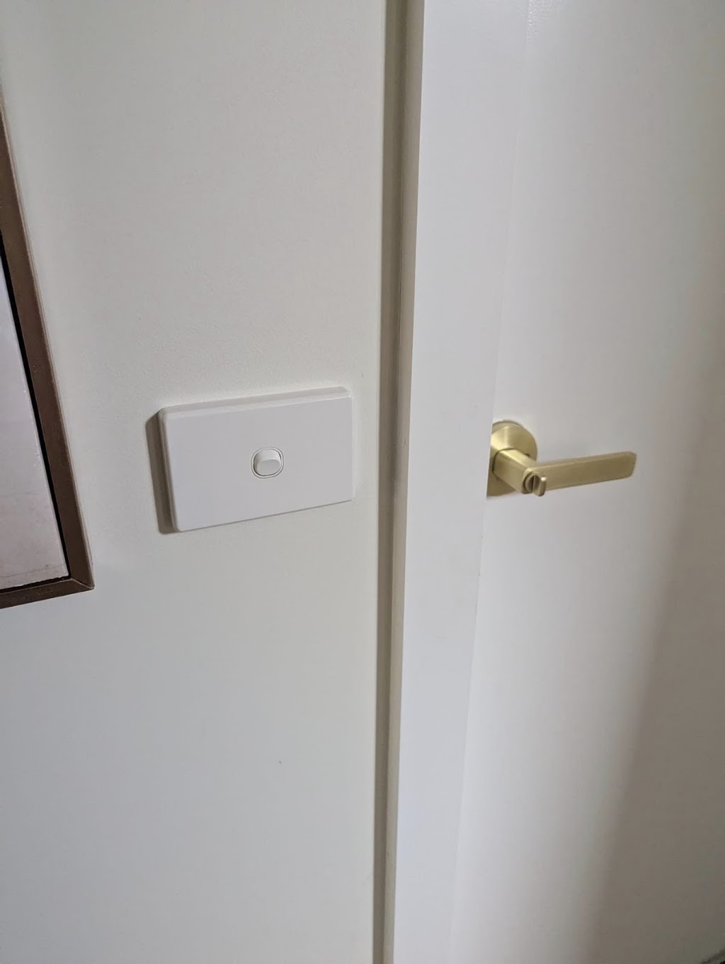 ON THE LINE ELECTRICAL | 3 Purity Wy, Armstrong Creek VIC 3217, Australia | Phone: 0416 033 795