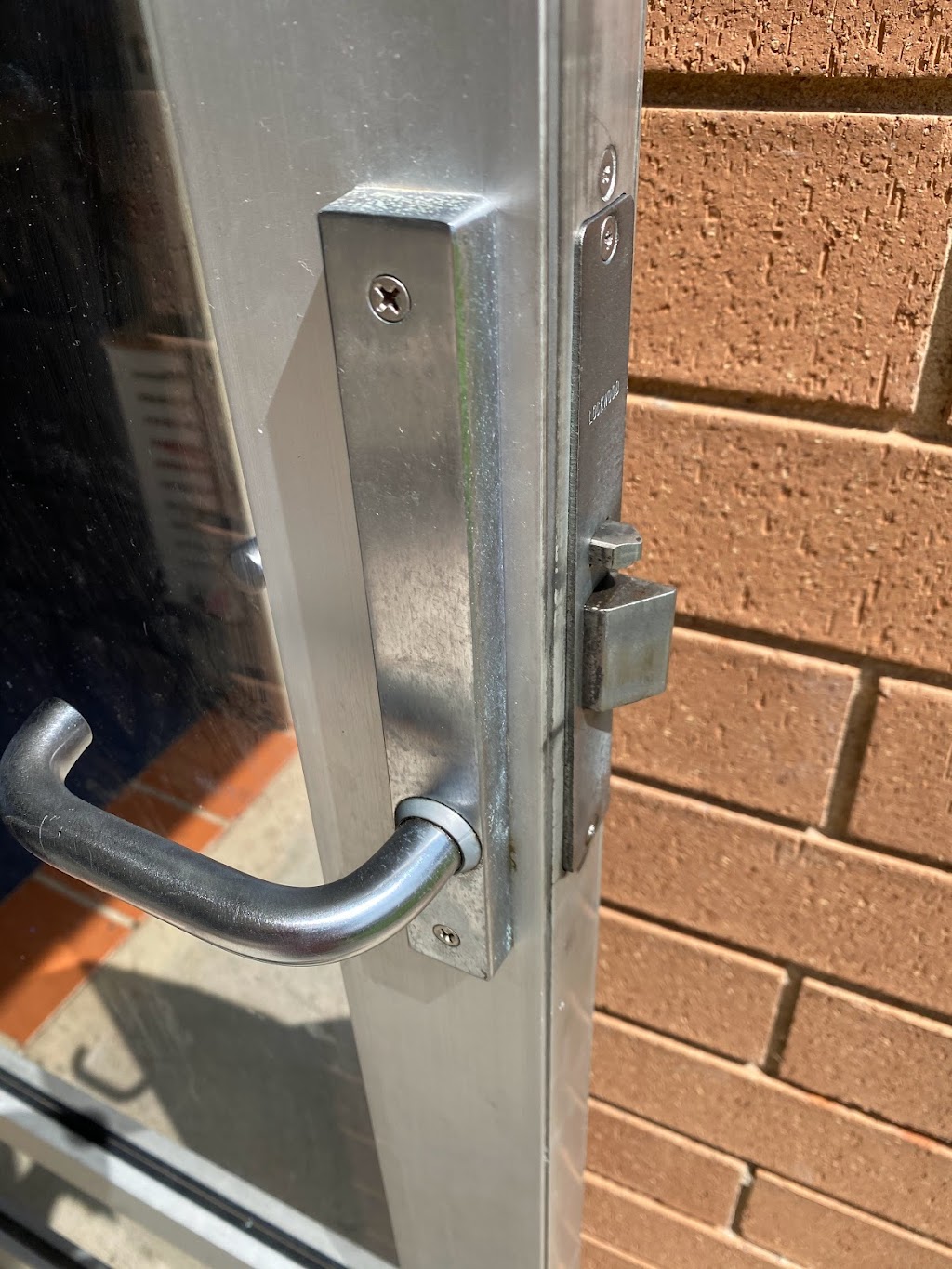 BDS Locksmiths | 1 Coogee Ave, The Entrance North NSW 2261, Australia | Phone: 0411 888 662