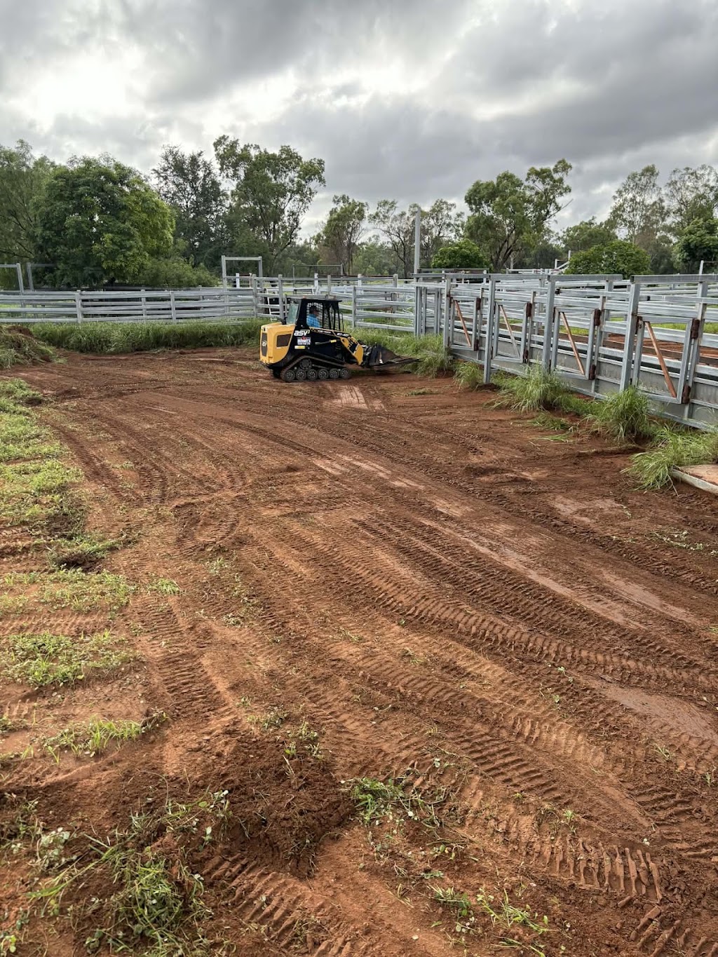 Humbys Contracting | 859 Yakapari Habana Rd, Habana QLD 4740, Australia | Phone: 0439 748 372