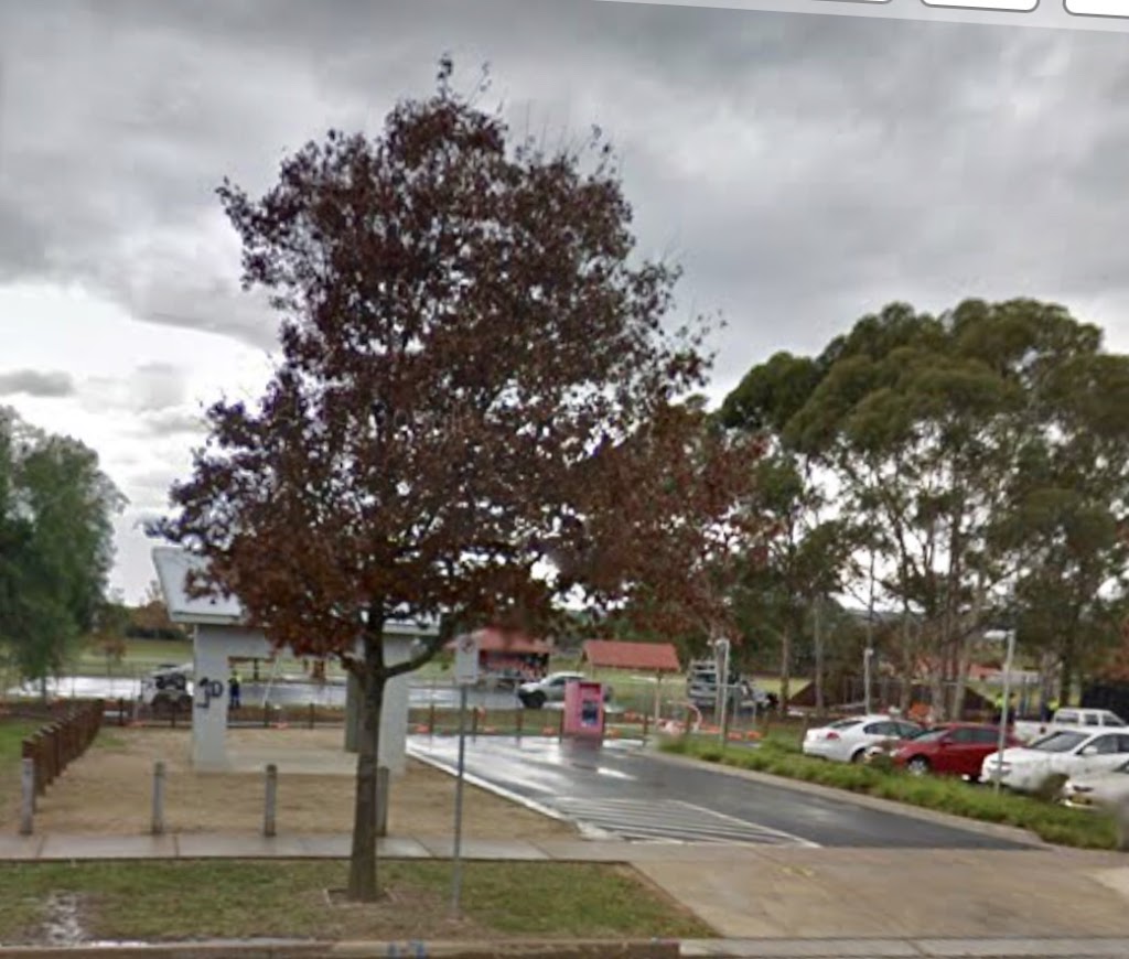 Chambers Park | park | Bruce St, Tolland NSW 2650, Australia | 1300292442 OR +61 1300 292 442