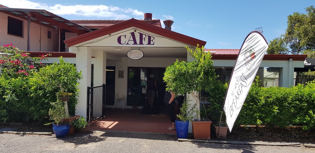 Lazy Dayz Cafe | cafe | 127 Pacific Hwy, Charmhaven NSW 2263, Australia | 0243145085 OR +61 2 4314 5085