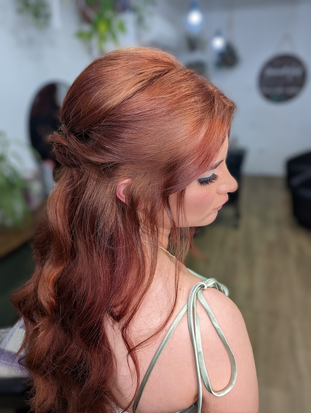 Sharayah Hill Makeup Artist | 55 Bennett St, Inverell NSW 2360, Australia | Phone: 0435 283 302