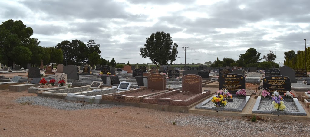 Waikerie and Districts General Cemetery | cemetery | 46 Strangman Rd, Waikerie SA 5330, Australia