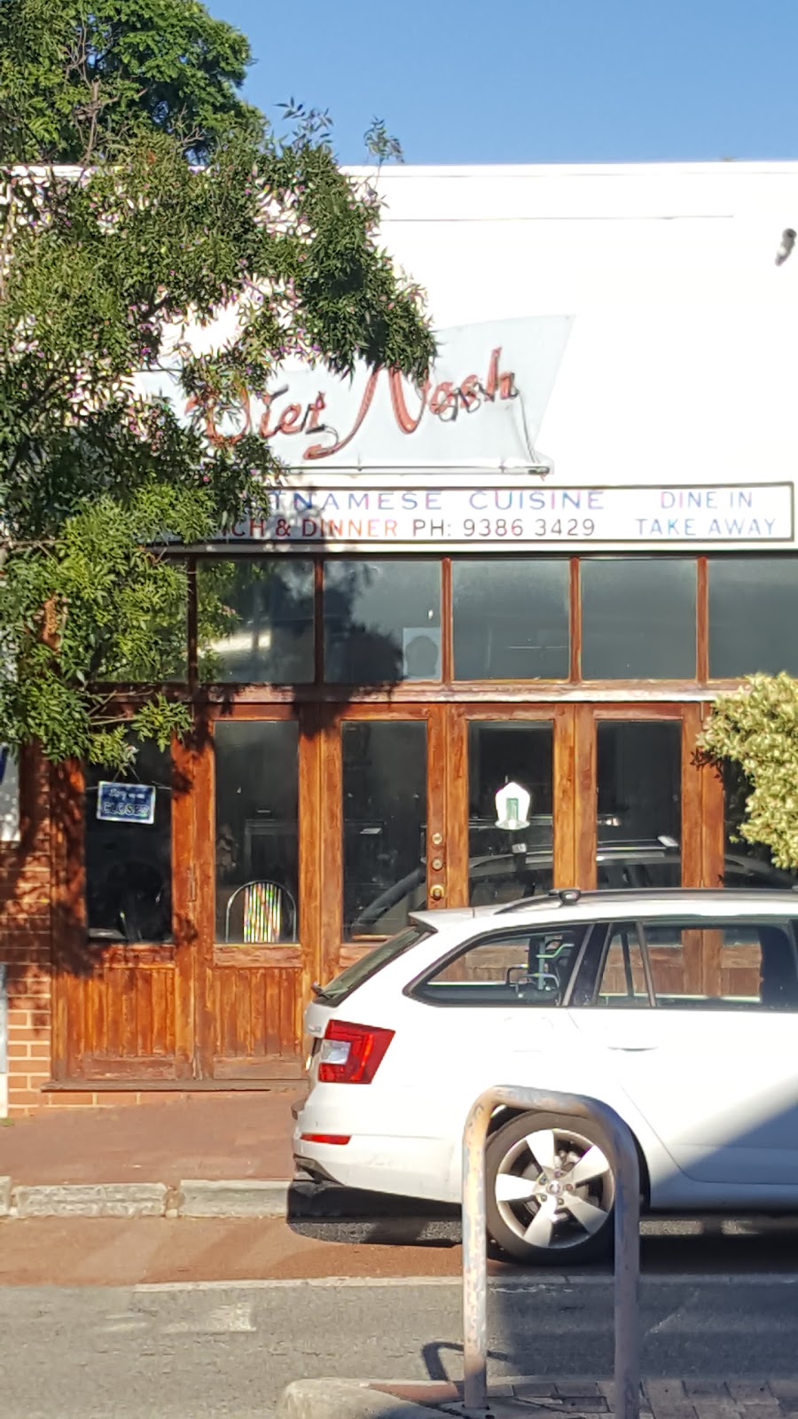 Viet Nosh | restaurant | 43 Hampden Rd, Nedlands WA 6009, Australia | 0893863429 OR +61 8 9386 3429