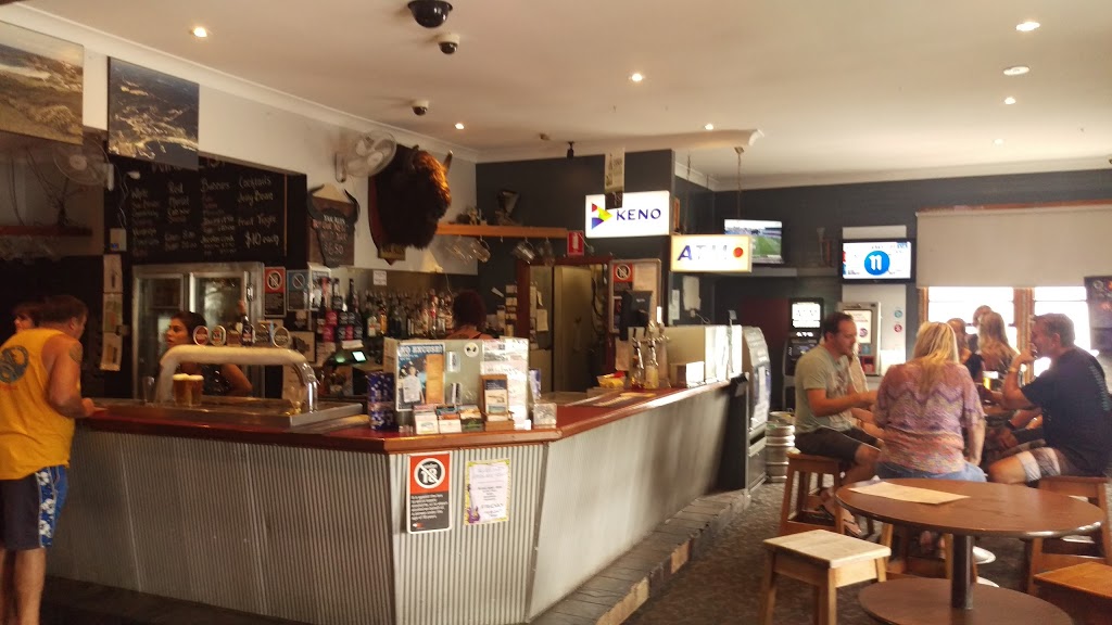 Catho Pub | restaurant | 24 Clarke St, Catherine Hill Bay NSW 2281, Australia | 0249761222 OR +61 2 4976 1222