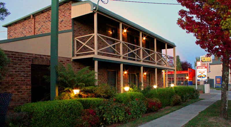Sandstock Motor Inn | lodging | 101 Dumaresq St, Armidale NSW 2350, Australia | 0267729988 OR +61 2 6772 9988