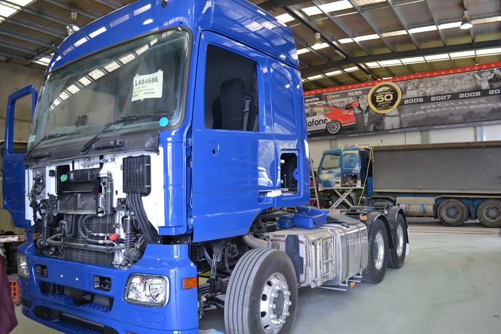 Polan Truck Refinishers | 17 Nicholas Dr, Dandenong South VIC 3175, Australia | Phone: (03) 9768 2366