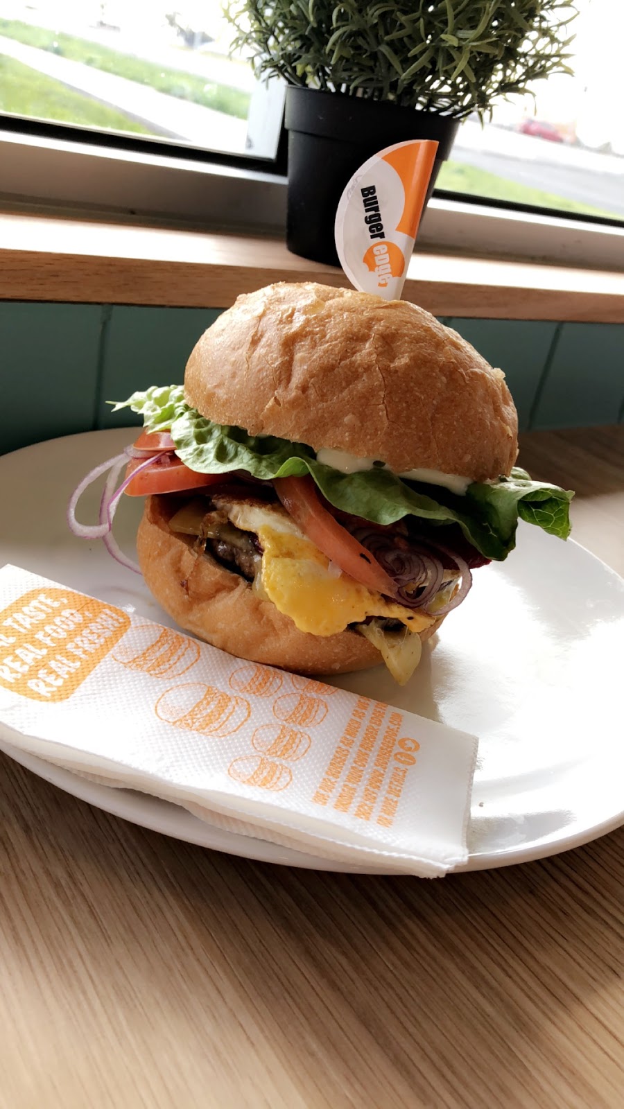 Burger Edge | restaurant | 220 Epping Rd, Wollert VIC 3750, Australia | 0384188464 OR +61 3 8418 8464